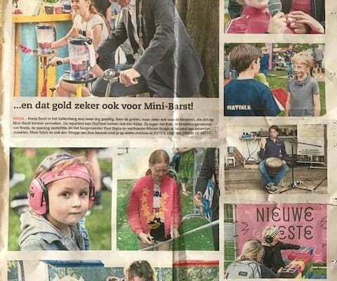 Deze foto toont een kranten artikel met een verslag over Breda mini Barst 2018 met Zangstudio ROBB