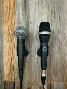 Twee microfoons van Zangstudio ROBB